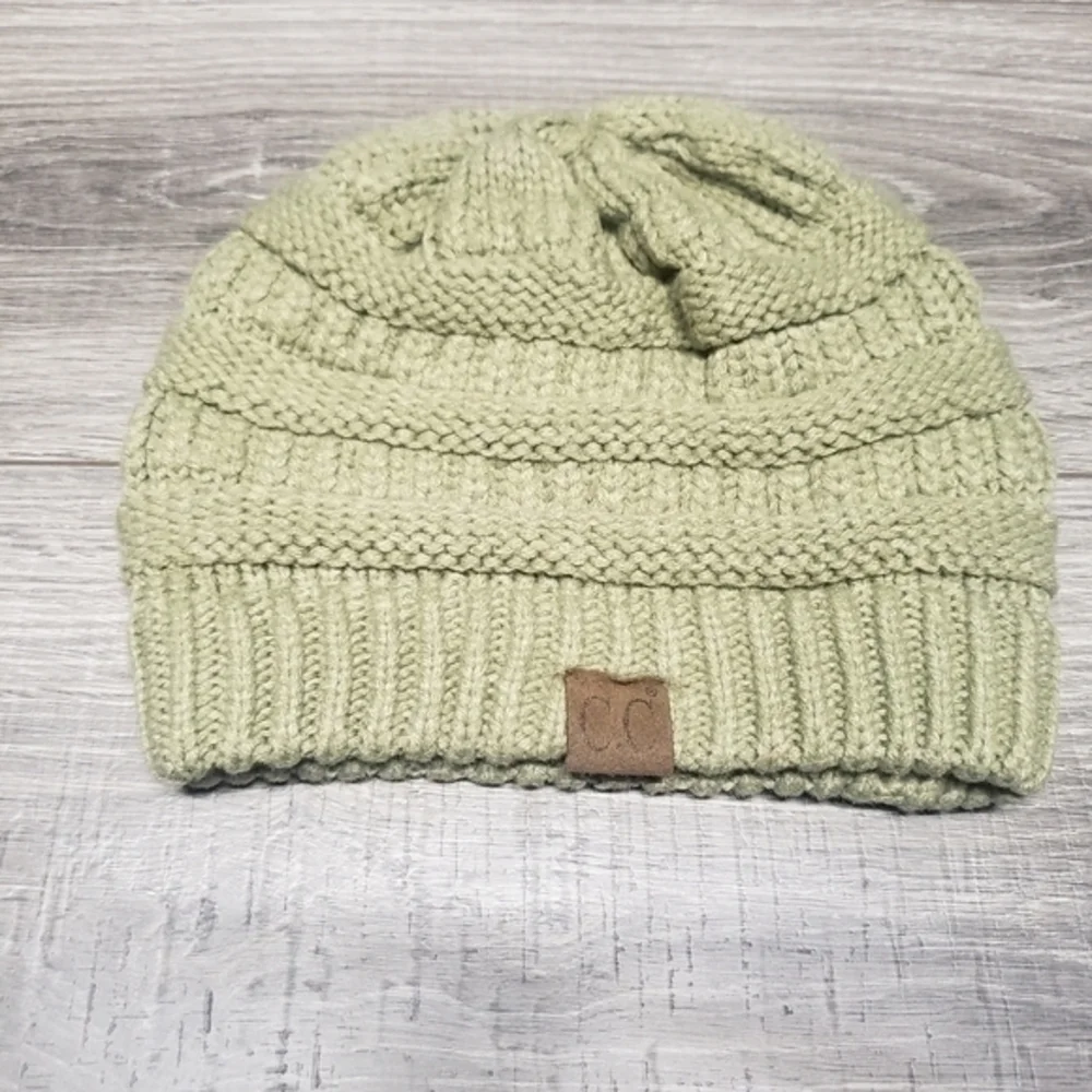 C.c‎ Beanies